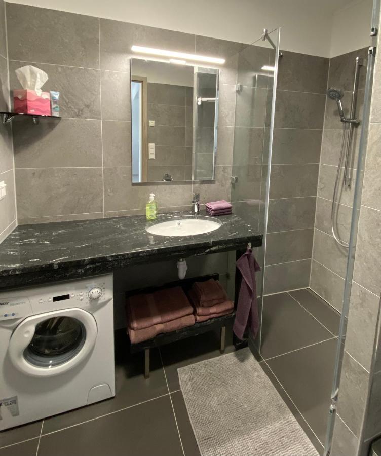 Lilie Appartement In Heviz Mit Tiefgarage, New And Modern Экстерьер фото