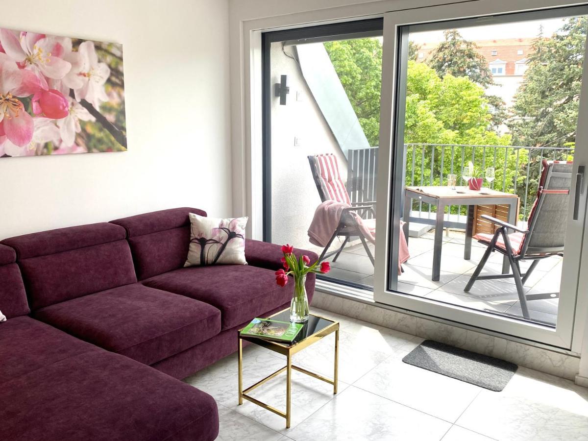 Lilie Appartement In Heviz Mit Tiefgarage, New And Modern Экстерьер фото